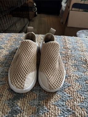 Pajar Slip-On Mesh Sneakers in Beige 9-9.5